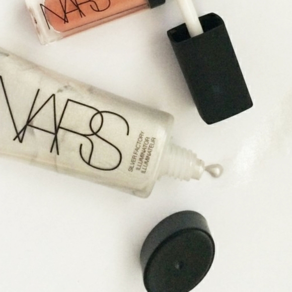 HTF🎅Illuminator Need🎅BN*No Box* HTF LE NARS 0.57 OZ Silver Factory Illuminator - Picture 5 of 10